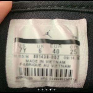 Black and pink Jordan 1 Flight 5 premiums.